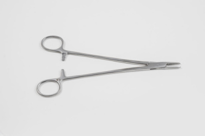 Иглодержатель И-10-2 (П) общехир. 200мм (И-235)